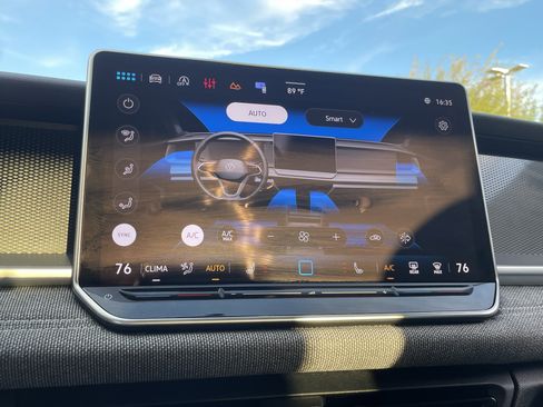 Used 2025 Volkswagen Tiguan S image 23