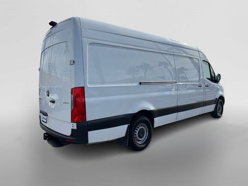 Used 2020 Mercedes-Benz Sprinter 2500 image 5