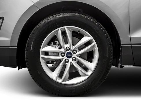 Used 2018 Ford Edge SEL w/ Equipment Group 201A AWD/4WD image 12