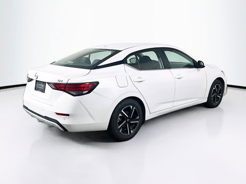 Used 2024 Nissan Sentra SV FWD image 9
