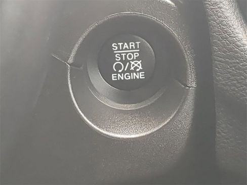 Used 2019 Jeep Compass Limited image 16