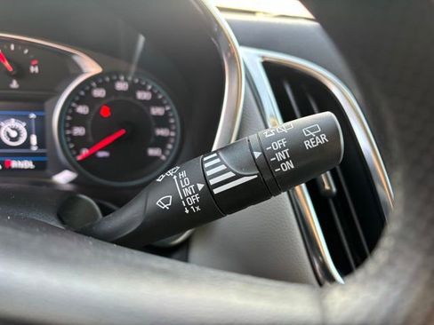 Used 2024 Chevrolet Equinox LT image 16