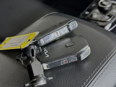 Used 2024 Kia Sportage EX FWD image 22