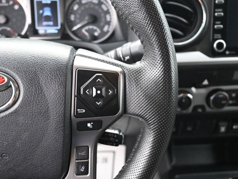 Used 2023 Toyota Tacoma SR5 w/ Technology Package image 12