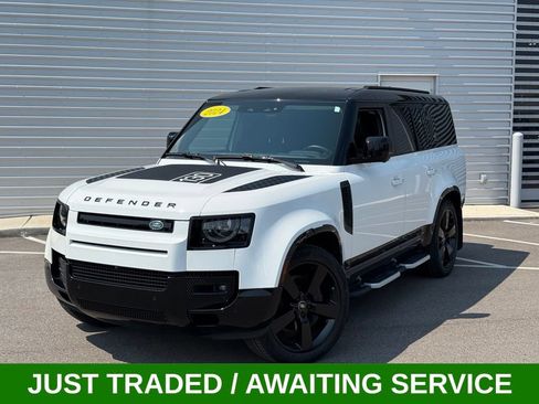 Used 2024 Land Rover Defender 130 X-Dynamic SE AWD/4WD image 1