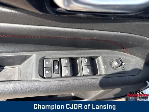 Used 2025 Jeep Compass Trailhawk AWD/4WD image 21