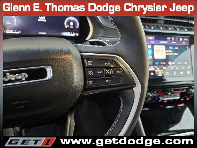 Used 2023 Jeep Grand Cherokee Altitude AWD/4WD image 19