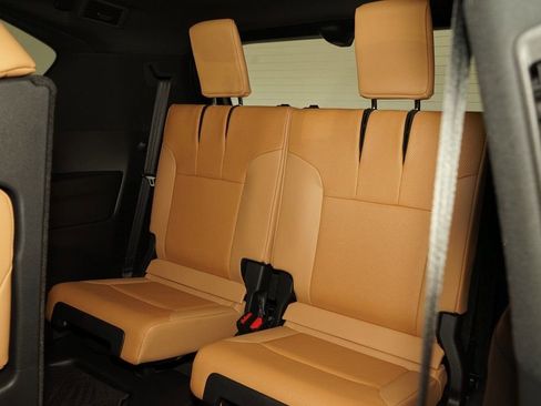 Used 2026 Lexus LX 600 4WD w/ Appearance Package image 36