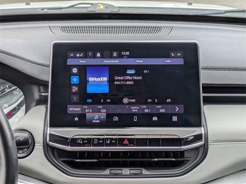 Used 2022 Jeep Compass Limited image 19