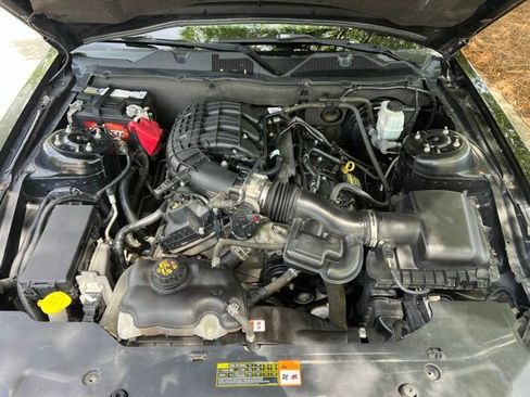 Used 2012 Ford Mustang Coupe RWD image 27