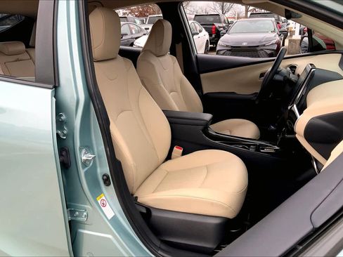 Used 2022 Toyota Prius Limited image 8