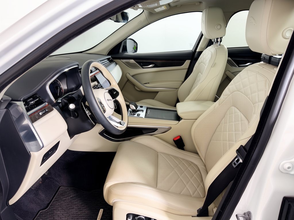 Used 2023 Jaguar F-PACE S AWD/4WD image 5