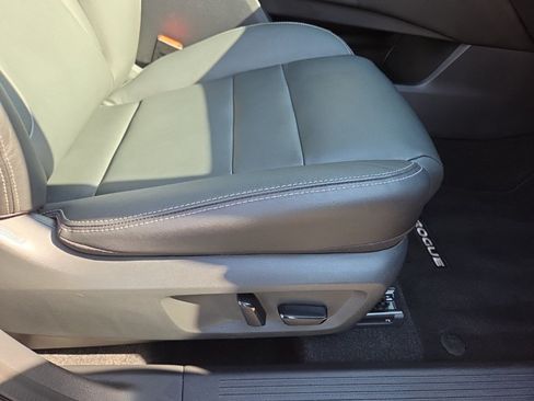 Used 2021 Nissan Rogue SL FWD image 38