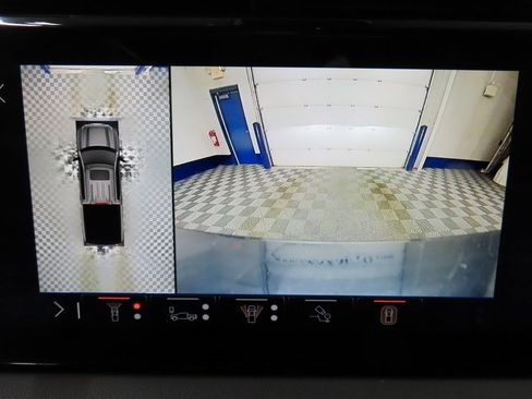 Used 2024 GMC Sierra 1500 AT4 image 15