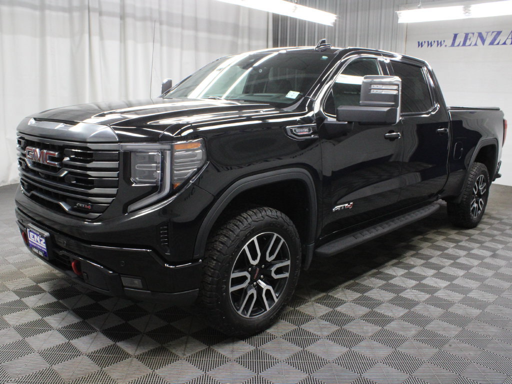 Used 2024 GMC Sierra 1500 AT4 w/ Technology Package AWD/4WD image 9