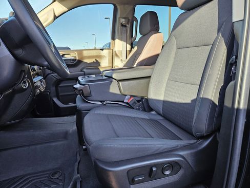 Used 2023 Chevrolet Silverado 1500 Custom Trail Boss w/ LPO, Dark Essentials Package AWD/4WD image 17