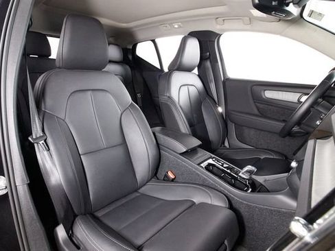Certified 2026 Volvo XC40 B5 Plus AWD/4WD image 20
