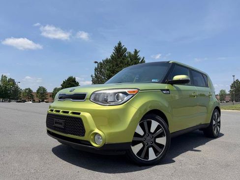 Used 2014 Kia Soul ! w/ Sun & Sound Package FWD image 1