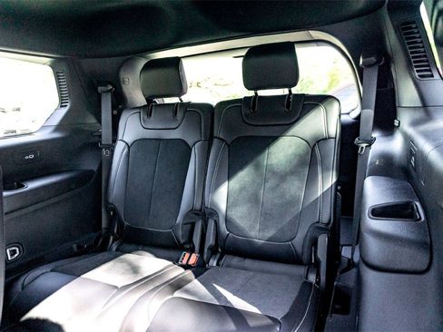 New 2025 Jeep Grand Cherokee L Altitude image 17