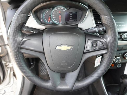 Used 2017 Chevrolet Trax LS FWD image 13