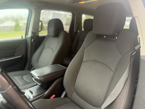 Used 2016 Chevrolet Traverse LT w/ Traveler's Package image 31