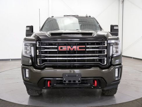 Used 2022 GMC Sierra 2500 AT4 AWD/4WD image 2