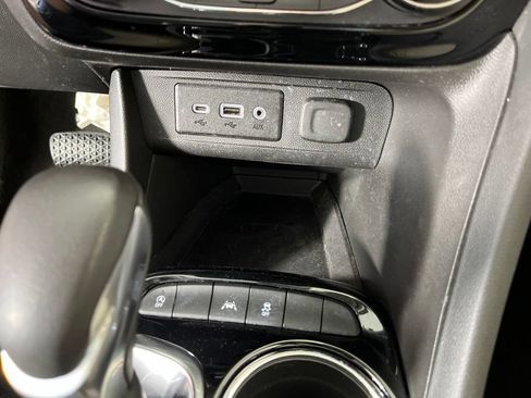 Certified 2023 Buick Encore GX Select FWD image 35