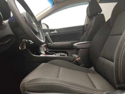 Used 2022 Kia Sportage LX FWD image 17