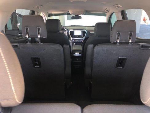 Used 2018 GMC Acadia SLE image 23