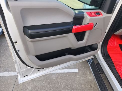 Used 2018 Ford F150 XLT w/ Equipment Group 302A Luxury image 3