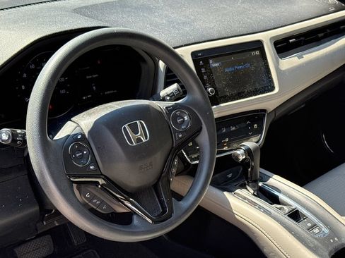 Used 2021 Honda HR-V EX image 17