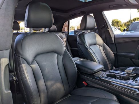 Used 2022 Audi Q8 Prestige w/ Prestige Package image 15