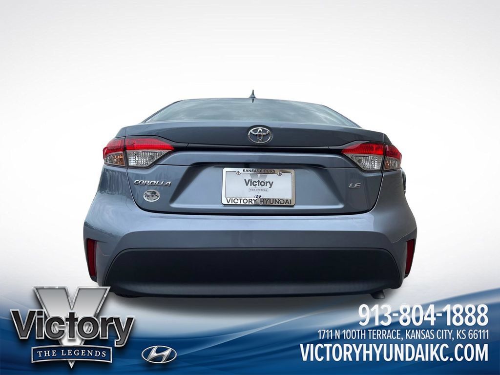 Used 2024 Toyota Corolla LE FWD image 4