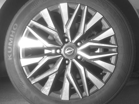Used 2025 Nissan Altima 2.5 SV FWD image 13