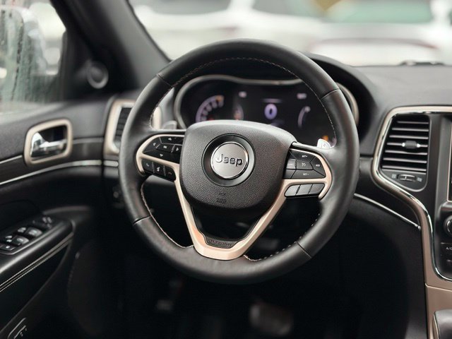 Used 2017 Jeep Grand Cherokee Limited AWD/4WD image 18