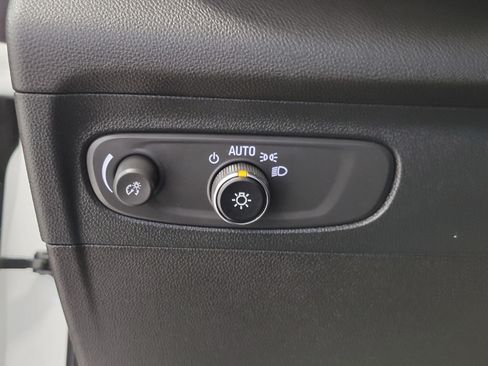 Used 2023 Buick Envision Preferred w/ Sport Touring Package AWD/4WD image 38