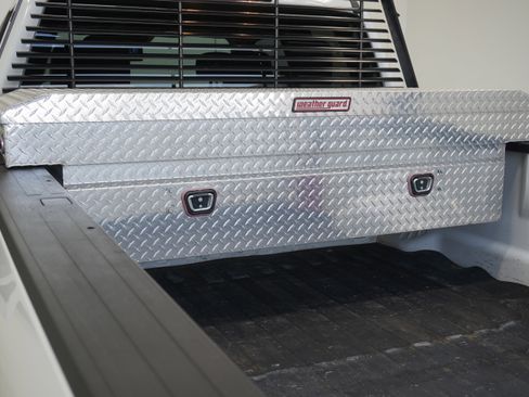 Used 2023 Ford F250 XL RWD image 6