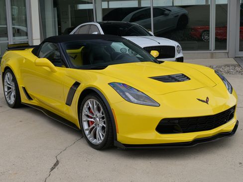 Used 2017 Chevrolet Corvette Z06 image 3
