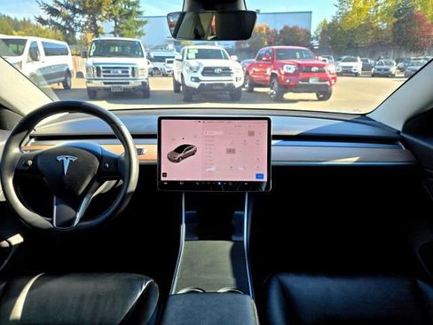 Used 2018 Tesla Model 3 Long Range AWD/4WD image 11