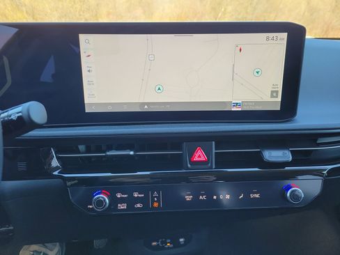 Used 2025 Kia EV6 Light AWD/4WD image 27