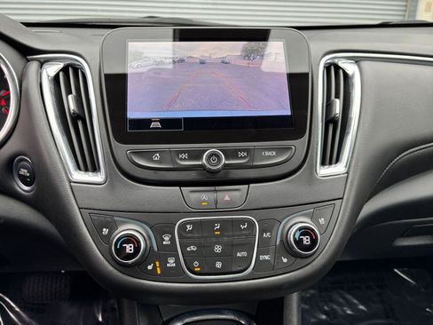 Used 2024 Chevrolet Malibu LT image 18