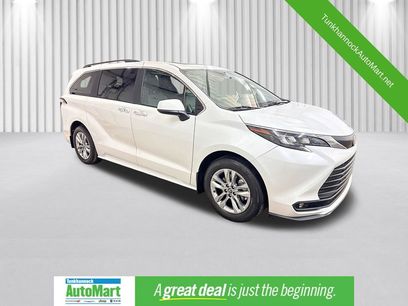 Used 2025 Toyota Sienna XLE w/ XLE Plus Package