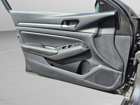 Certified 2022 Nissan Altima 2.5 SV FWD image 23