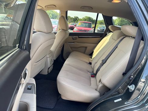 Used 2010 Hyundai Santa Fe GLS FWD image 10