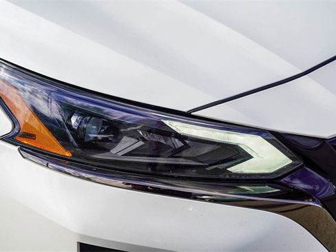 Used 2023 Nissan Altima 2.5 SR w/ SR Premium Package image 11