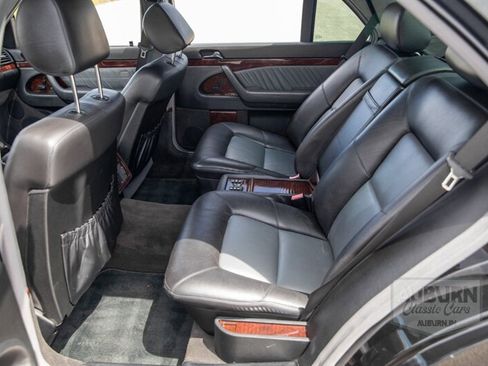 Used 1999 Mercedes-Benz S 600 Sedan image 32