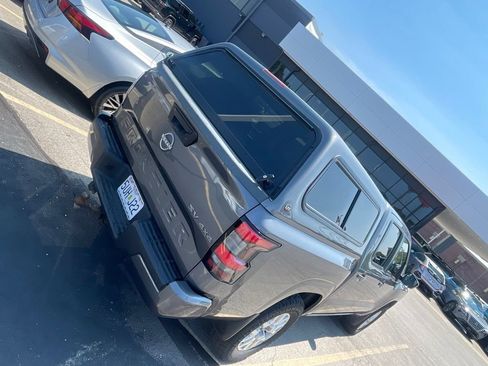 Used 2022 Nissan Frontier SV AWD/4WD image 3