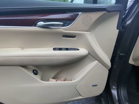Used 2019 Cadillac XT5 Luxury AWD/4WD image 10