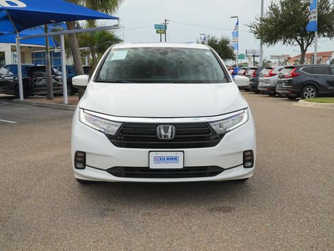Used 2023 Honda Odyssey Touring image 2