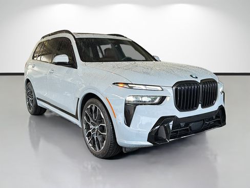 Used 2025 BMW X7 xDrive40i w/ M Sport Package AWD/4WD image 1